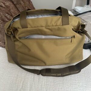 Brand new everlane weekender bag.